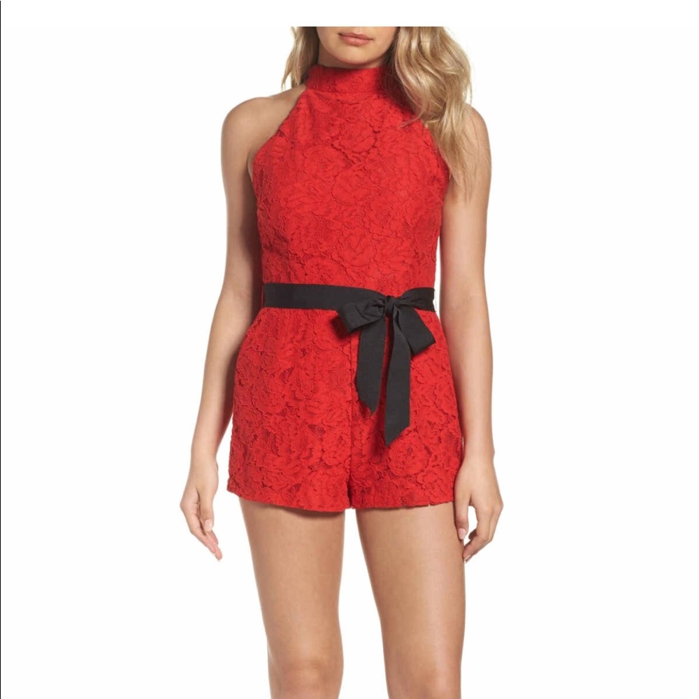 🎉🎉HP 9/3🎉🎉BB Dakota Red NEVE Lace Romper